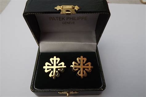 Patek Philippe Boutons de manchette croix Calatrava en or